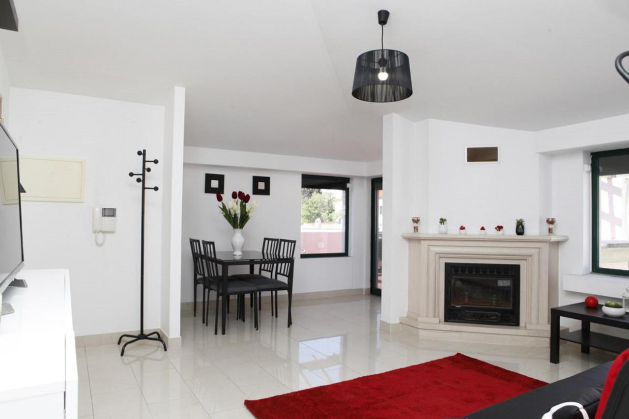 Wondrous Terrace Apartment In Cascais Center ภายนอก รูปภาพ